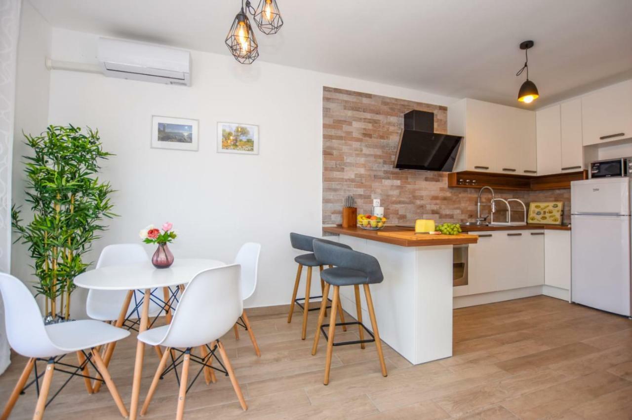 Apartments Milena 8 Mandre Extérieur photo