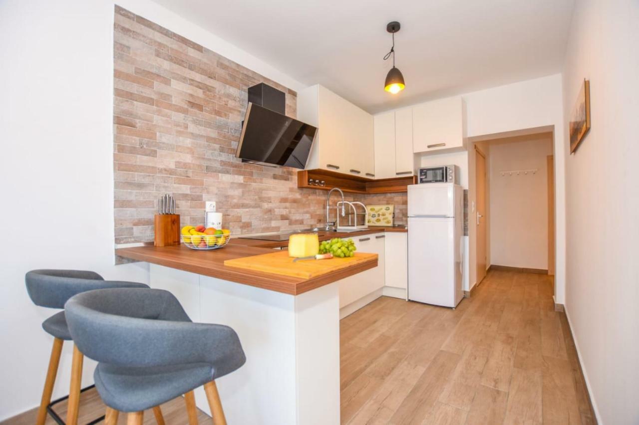 Apartments Milena 8 Mandre Extérieur photo